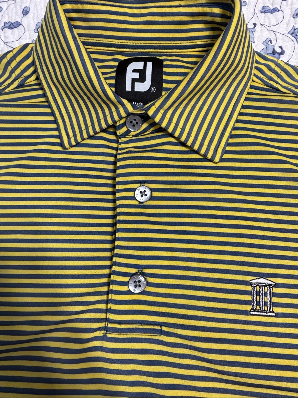 FootJoy FJ men’s size medium yellow navy stripe golf performance polo shirt